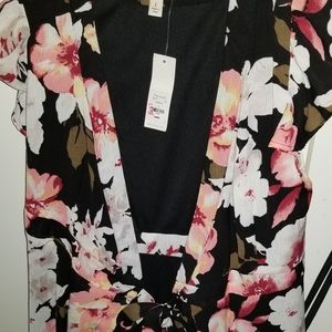 Cute top by Francescas